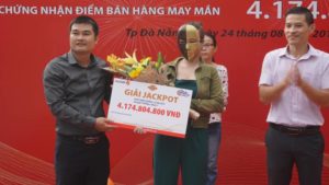 Vietlott tổ chức trao giải Jackpot 2 sản phẩm Power 6/55 kỳ 321 trị giá hơn 4.1 tỉ đồng